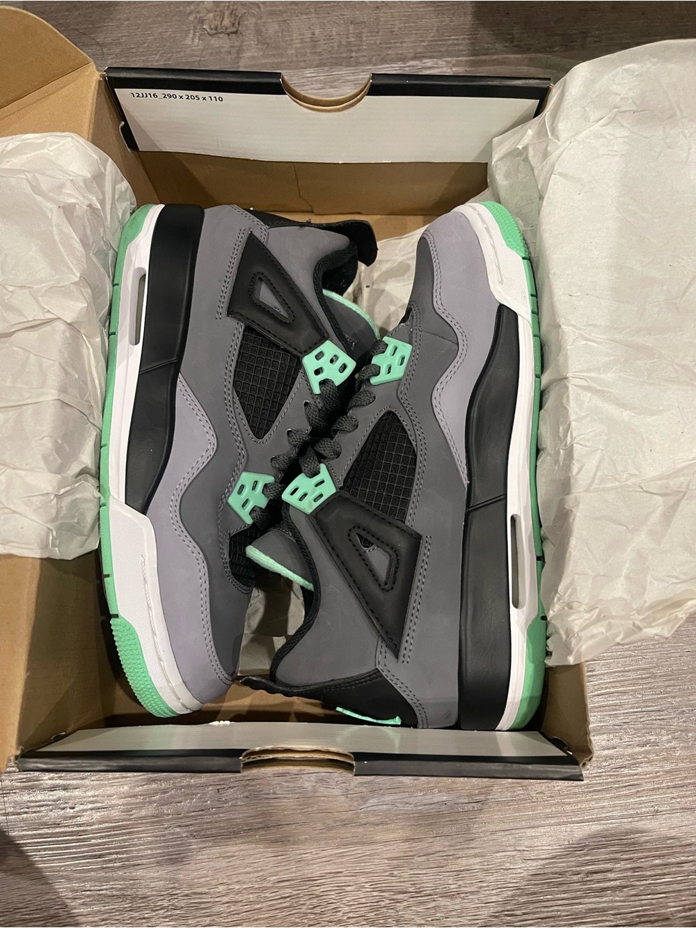 Retro 4 Green Glow